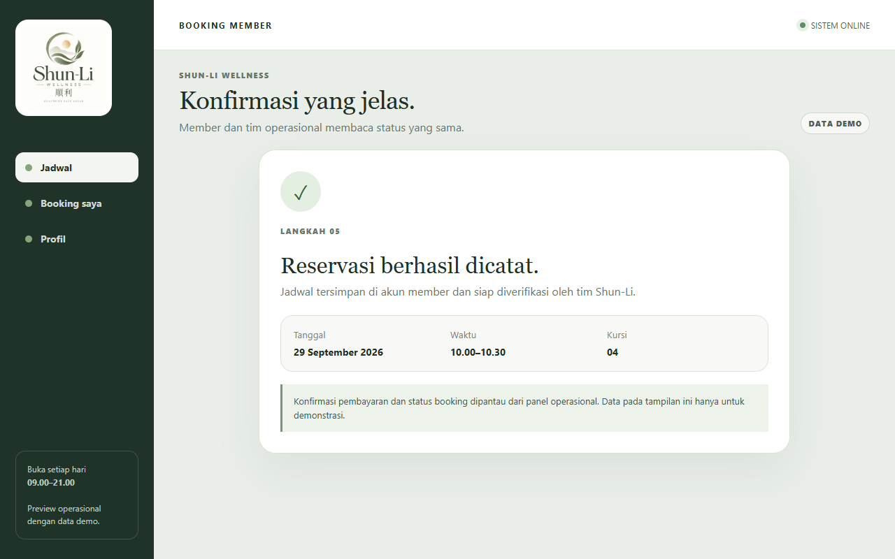 Ringkasan konfirmasi reservasi Shun-Li berisi tanggal, waktu, dan kursi